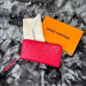 NWOT Louis Vuitton Zippy Long Wallet -Red